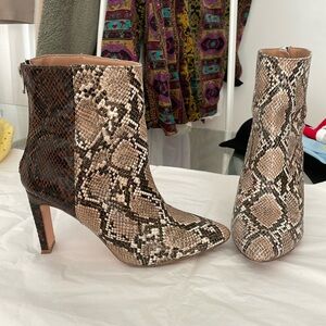 Dolce Vita Zabrina High Heel Booties in Snakeskin 6.5
